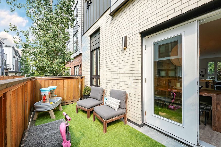 127 525 E 2nd Street North Vancouver, BC - 27
