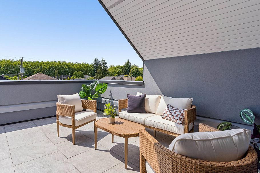 2 3058 W 34th Avenue Vancouver, BC - 32