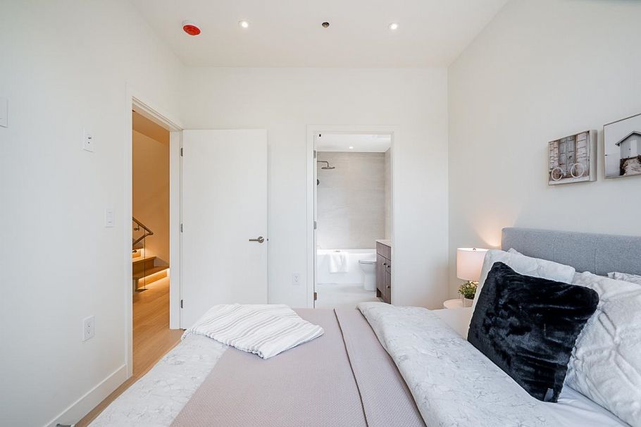 2 456 E 38th Avenue Vancouver, BC - 16