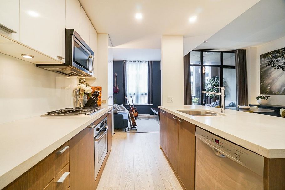 205 531 Beatty Street Vancouver, BC - 24