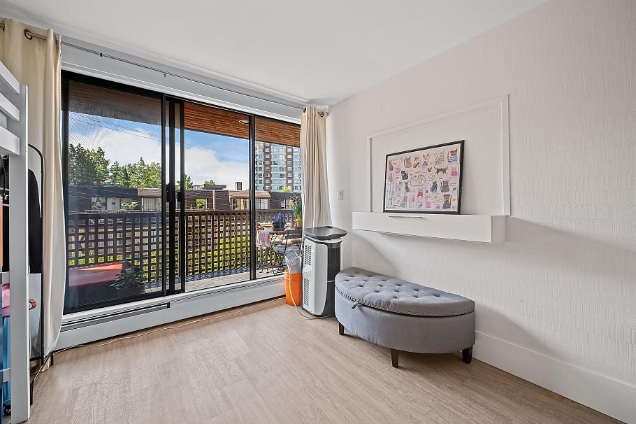 210 141 W 13th Street North Vancouver, BC - 18