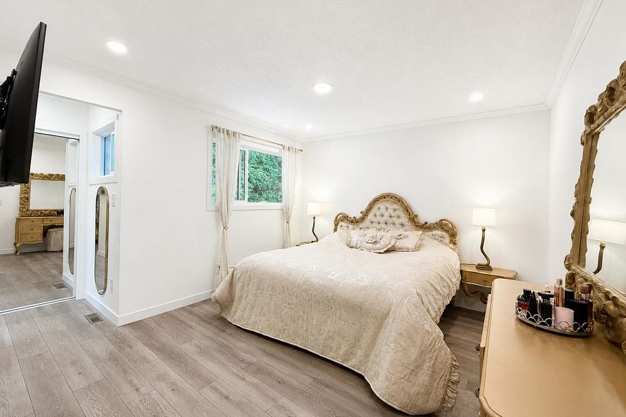 1741 Rufus Drive North Vancouver, BC - 11