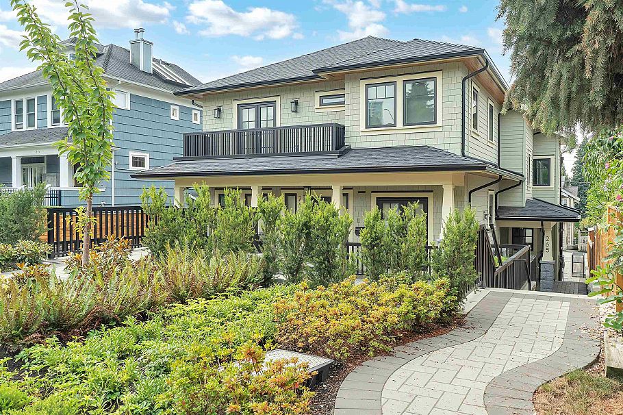 265 W 6th Street North Vancouver, BC - 1