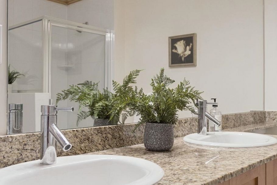203 1111 E 27th Street North Vancouver, BC - 14