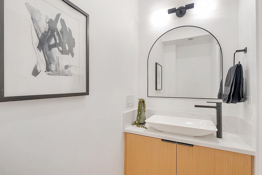 265 W 6th Street North Vancouver, BC - 10