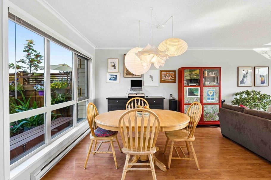 13 2389 Charles Street Vancouver, BC - 17