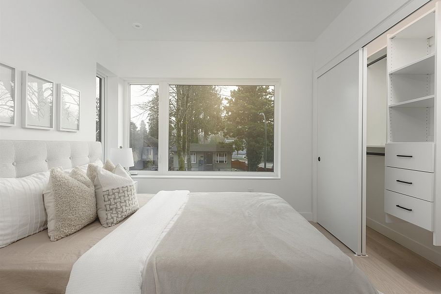 1 2755 W 11th Avenue Vancouver, BC - 26
