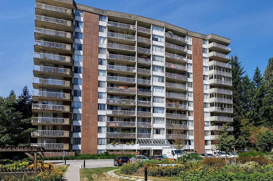 809 2020 Fullerton Avenue North Vancouver, BC - 1