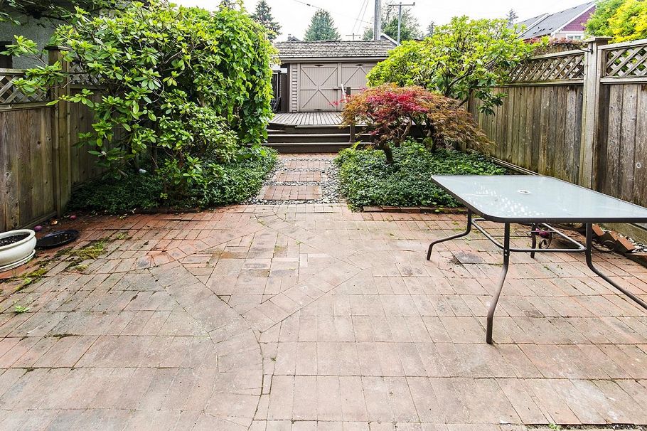 962 E 11th Avenue Vancouver, BC - 33