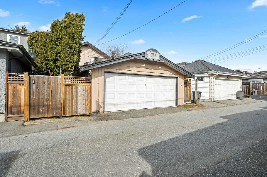 1554 W 65th Ave Avenue Vancouver, BC - 31