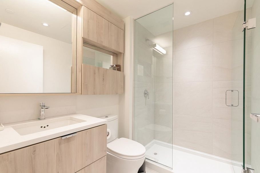 107 755 Harbourside Drive North Vancouver, BC - 16