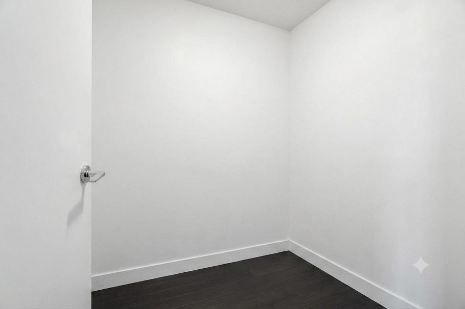 703 1325 Rolston Street Vancouver, BC - 7