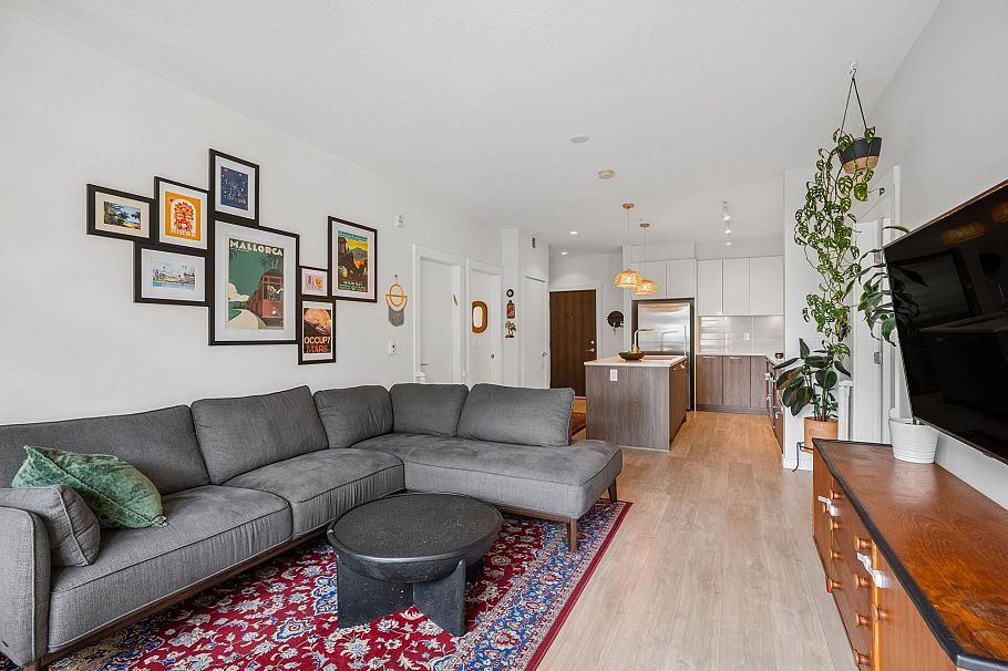105 625 E 3rd Street North Vancouver, BC - 10