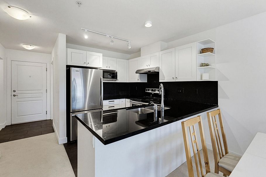 213 738 E 29th Avenue Vancouver, BC - 8