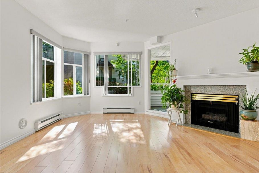 207 3638 Rae Avenue Vancouver, BC - 4