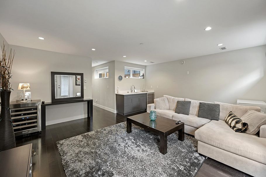 285 E 19th Avenue Vancouver, BC - 26