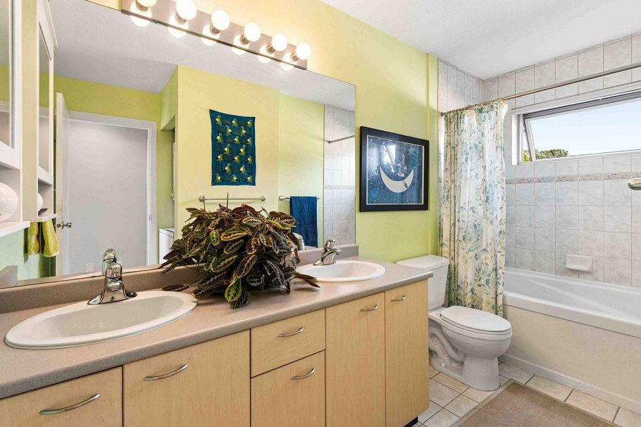 13 2389 Charles Street Vancouver, BC - 22