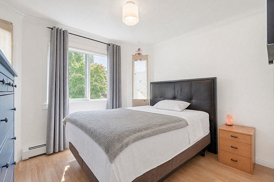 2183 Napier Street Vancouver, BC - 22