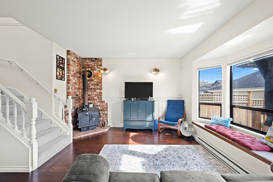 1554 W 65th Ave Avenue Vancouver, BC - 1