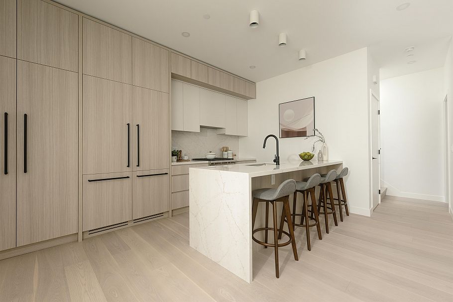 1 2755 W 11th Avenue Vancouver, BC - 6