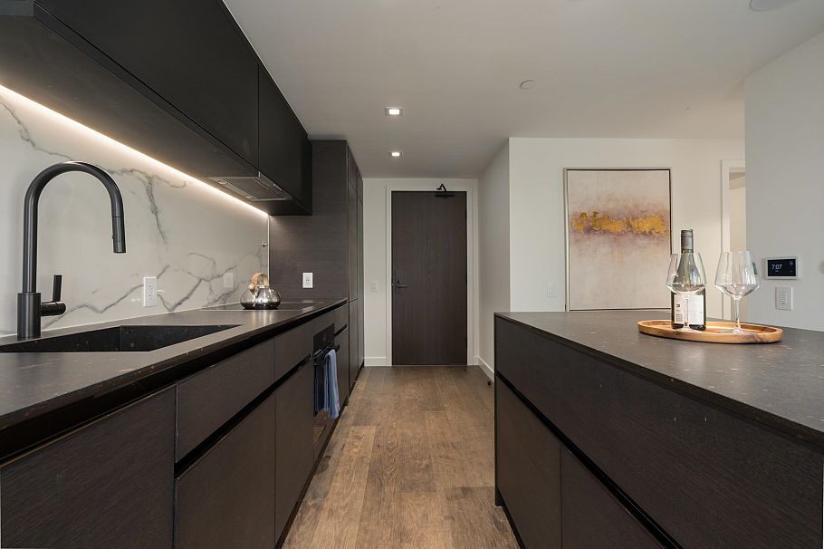2004 620 Cardero Street Vancouver, BC - 11