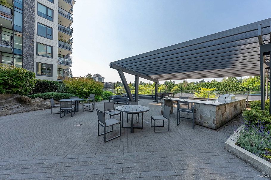 504 2780 Valley Centre Avenue North Vancouver, BC - 21