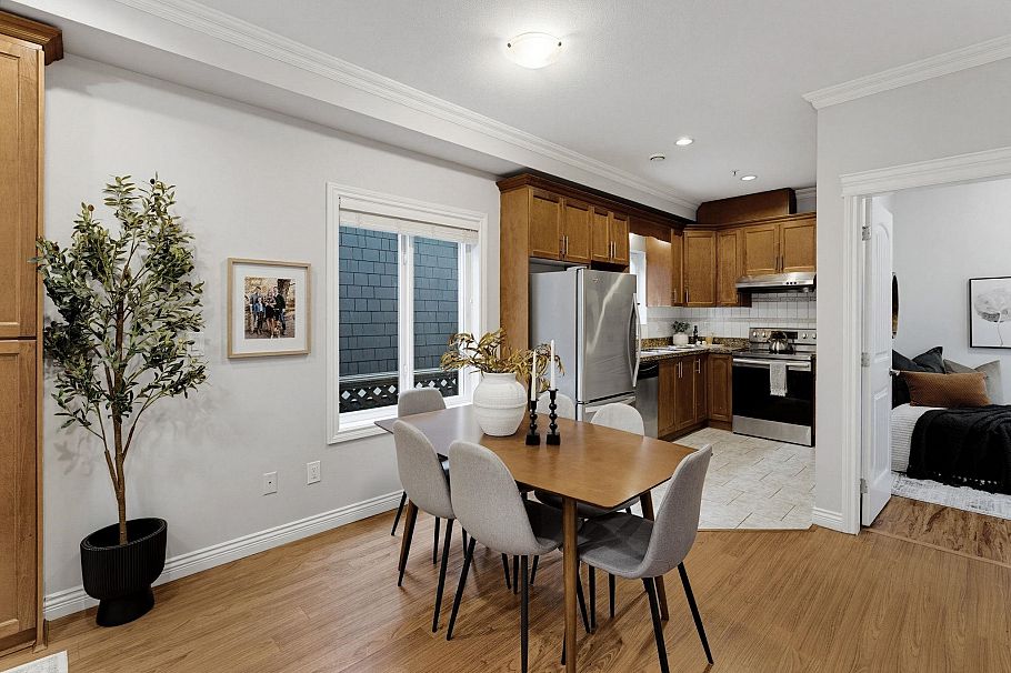 2139 Triumph Street Vancouver, BC - 2