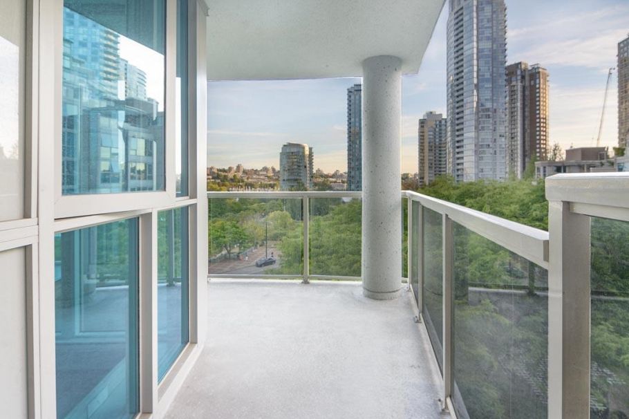 802 388 Drake Street Vancouver, BC - 4