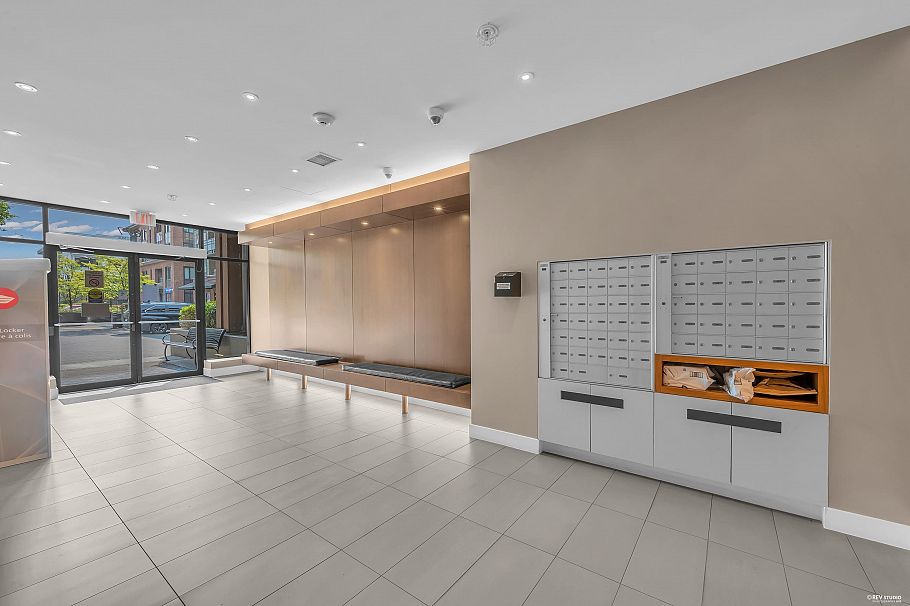 401 1677 Lloyd Avenue North Vancouver, BC - 24