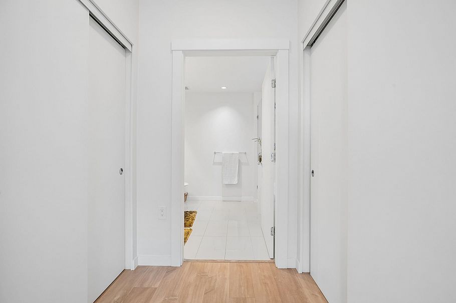 105 625 E 3rd Street North Vancouver, BC - 17