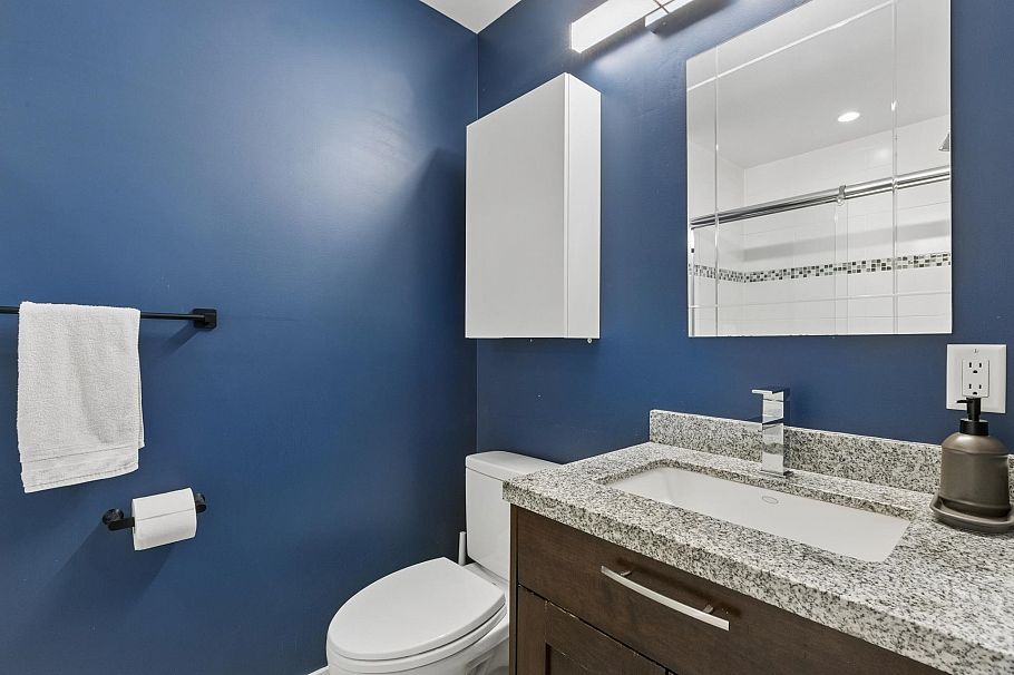 303 116 W 23rd Street North Vancouver, BC - 15