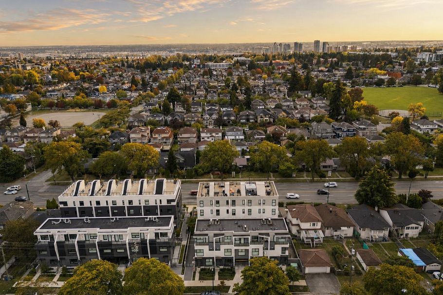 138 W Woodstock Avenue Vancouver, BC - 29