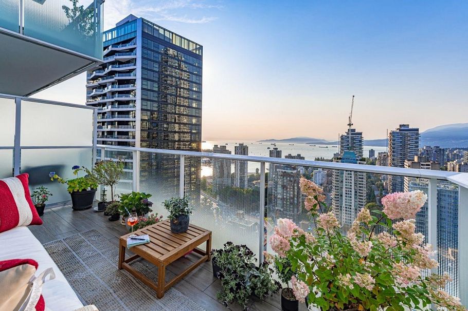 3005 1335 Howe Street Vancouver, BC - 3