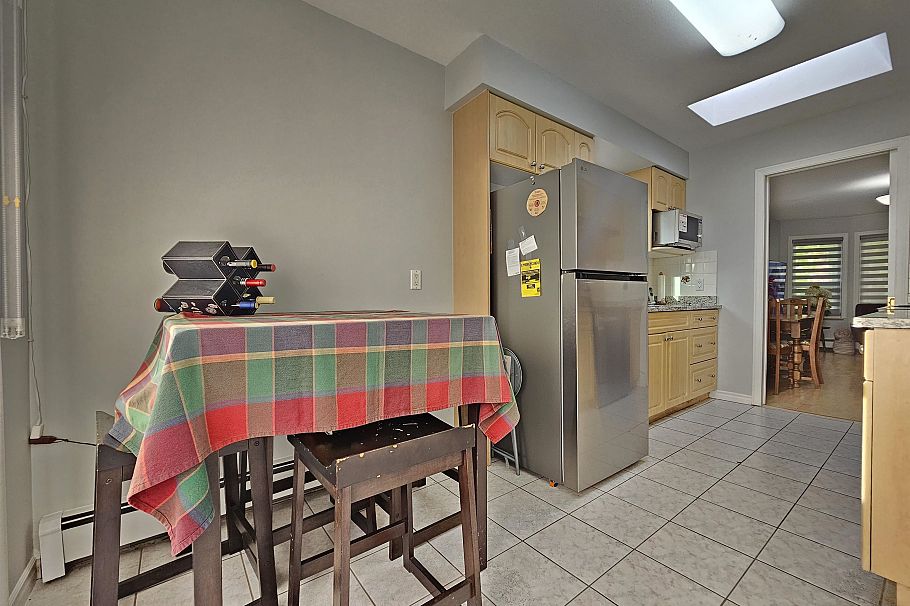 5521 Dundee Street Vancouver, BC - 5