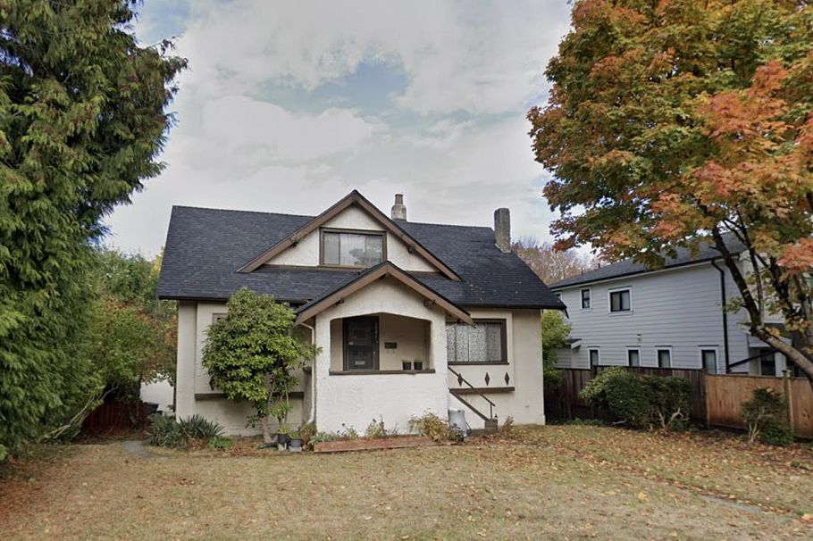 1081 W 16th Avenue Vancouver, BC - 1