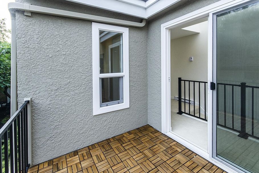 962 E 11th Avenue Vancouver, BC - 28