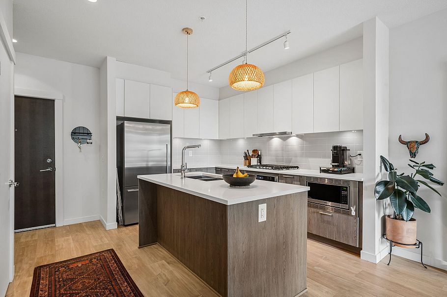 105 625 E 3rd Street North Vancouver, BC - 3