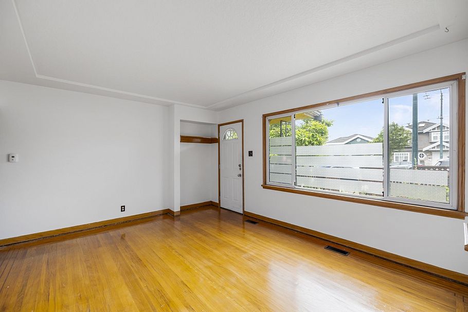 7544 Main Street Vancouver, BC - 23