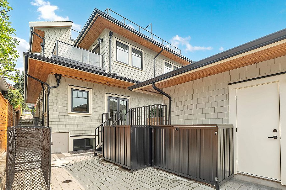 265 W 6th Street North Vancouver, BC - 28