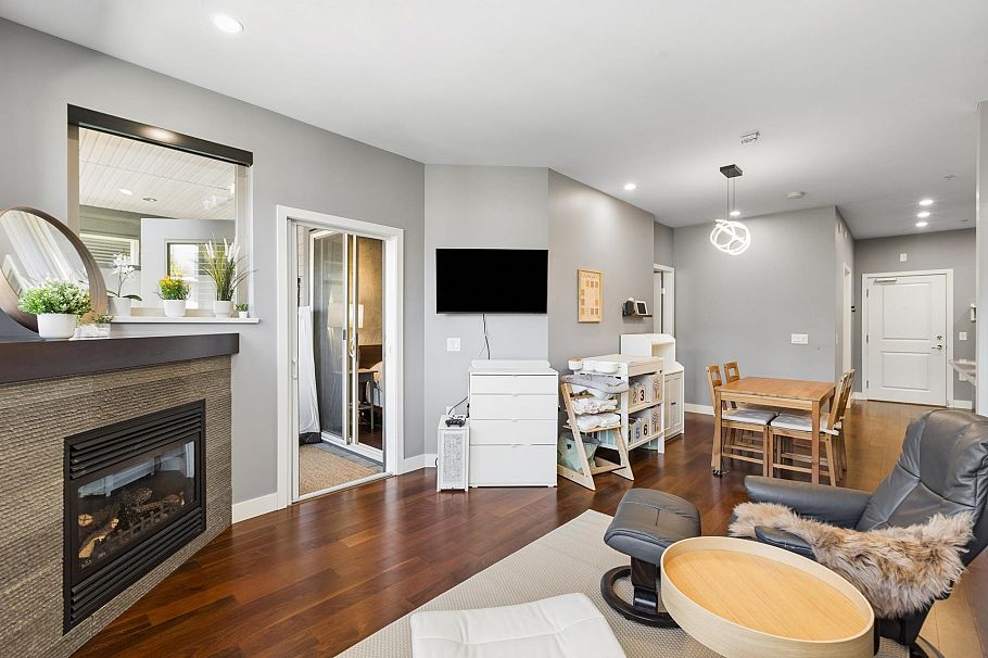 303 116 W 23rd Street North Vancouver, BC - 4