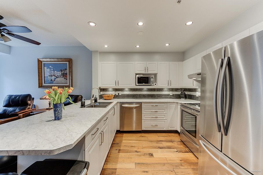 116 3600 Windcrest Drive North Vancouver, BC - 4