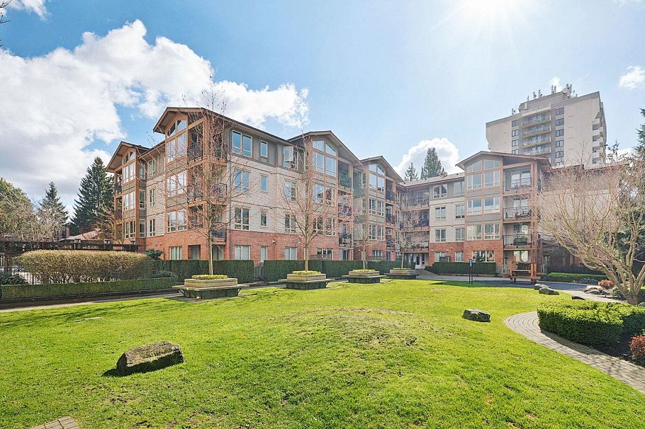 203 1111 E 27th Street North Vancouver, BC - 21