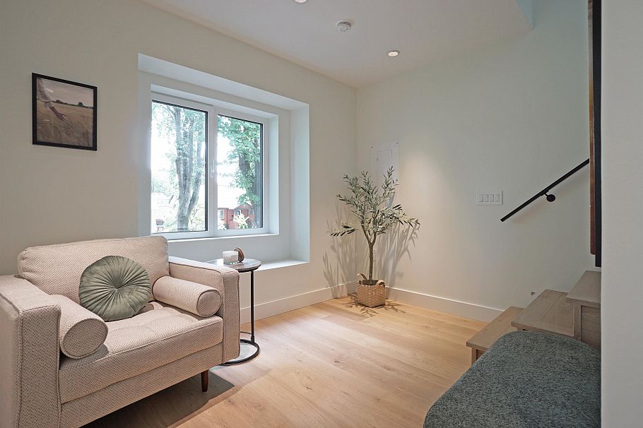 1 3315 W 10th Street Vancouver, BC - 15