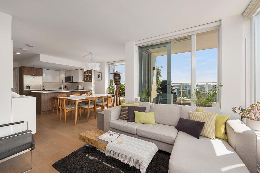 2405 550 Taylor Street Vancouver, BC - 2