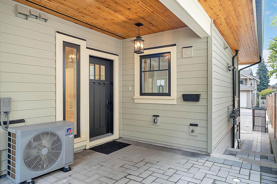 265 W 6th Street North Vancouver, BC - 29