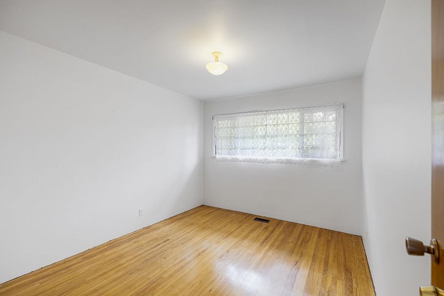7544 Main Street Vancouver, BC - 27