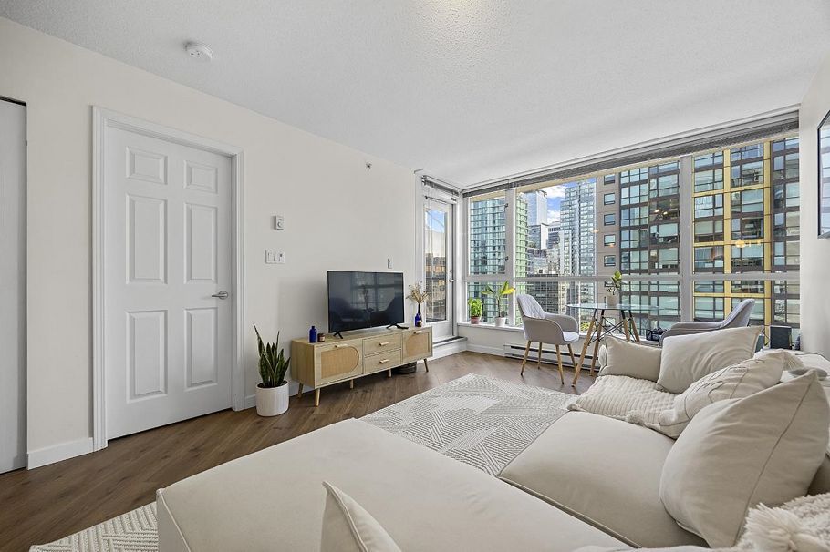 1601 1420 W Georgia Street Vancouver, BC - 9