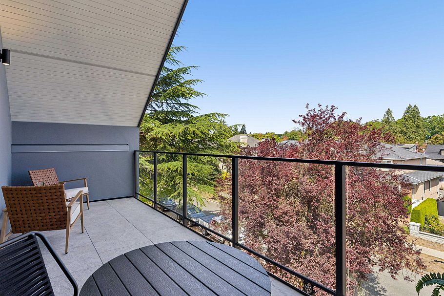 2 3058 W 34th Avenue Vancouver, BC - 31