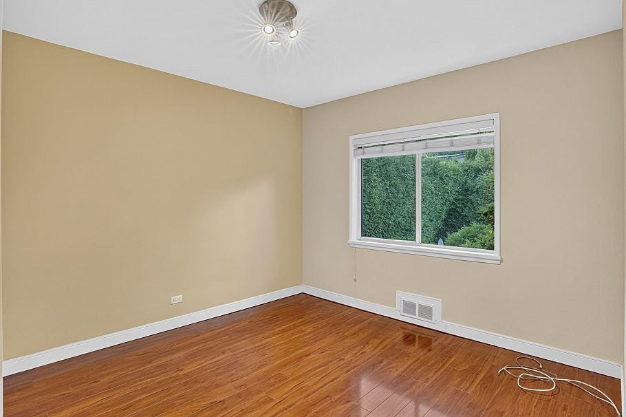 799 Donegal Place North Vancouver, BC - 27