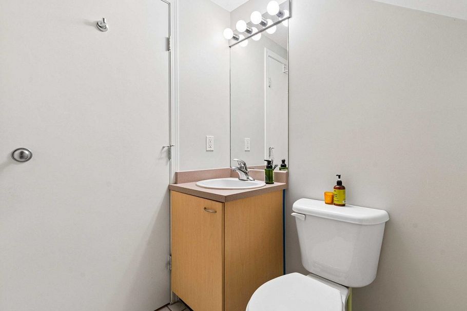 13 2389 Charles Street Vancouver, BC - 14